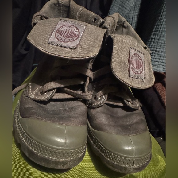 Palladium Leather Gray and Plum Boots - Picture 2 of 5